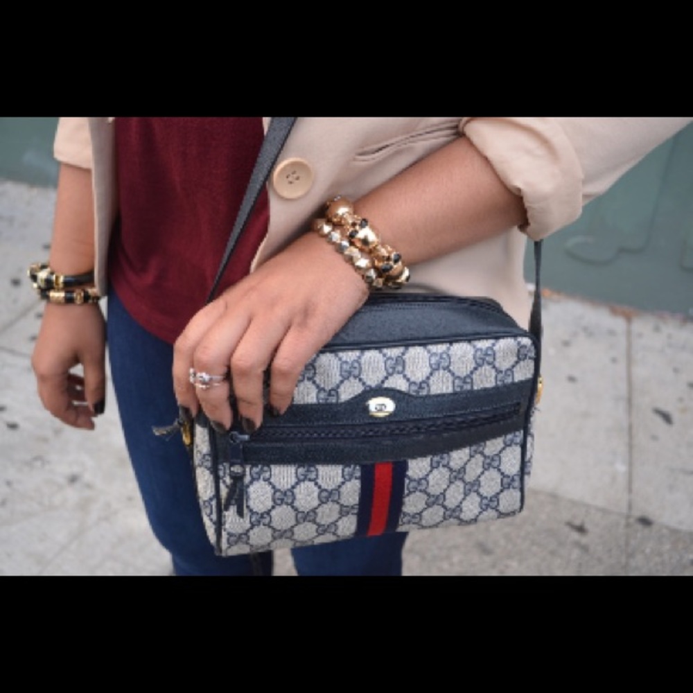 GUCCI Authentic vintage Accessory Collection bag - Picture 5 of 16
